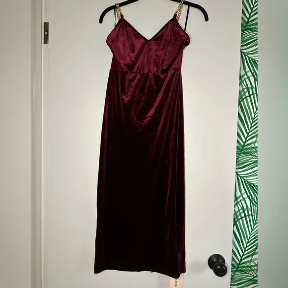 SHEIN Velvet Strappy Midi Dress in Deep Burgundy (NWT) - Picture 5 of 8